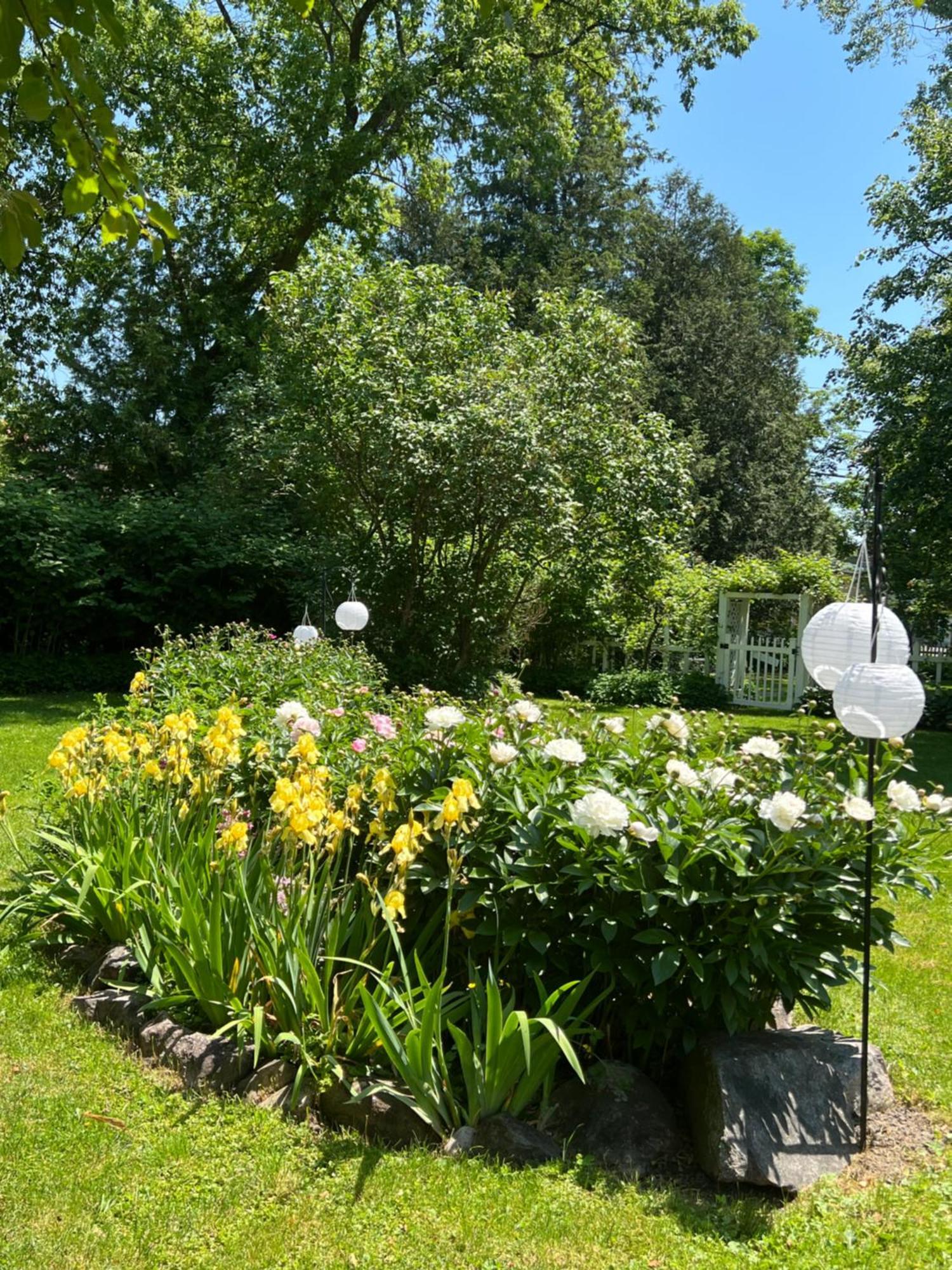Les Trois Erables Boutique Inn Wakefield Buitenkant foto