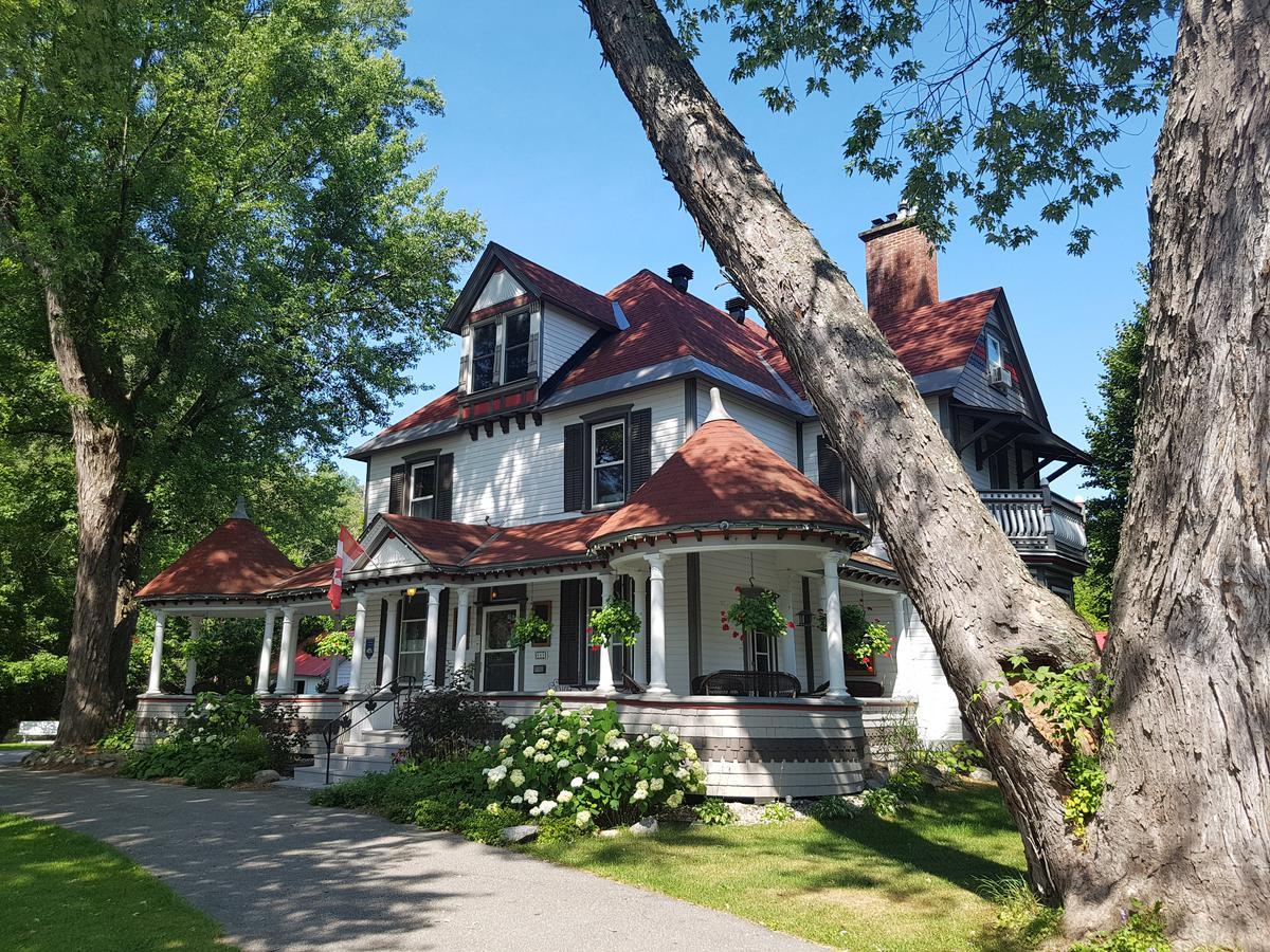 Les Trois Erables Boutique Inn Wakefield Buitenkant foto